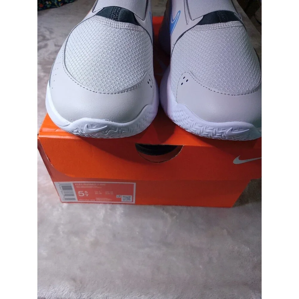 Nike Flex Runner 3 Kids  Size 5.5Y GS White Orange Blue Athletic Shoes